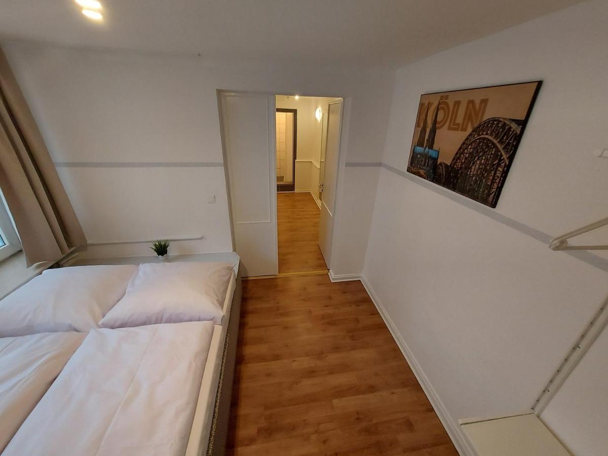 Overnight Apartment Cologne Exterior photo