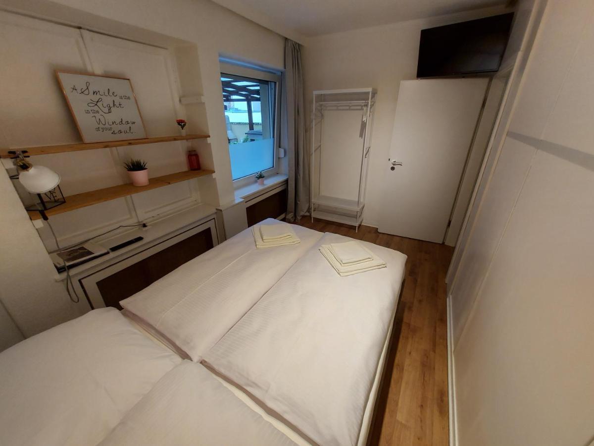 Overnight Apartment Cologne Exterior photo